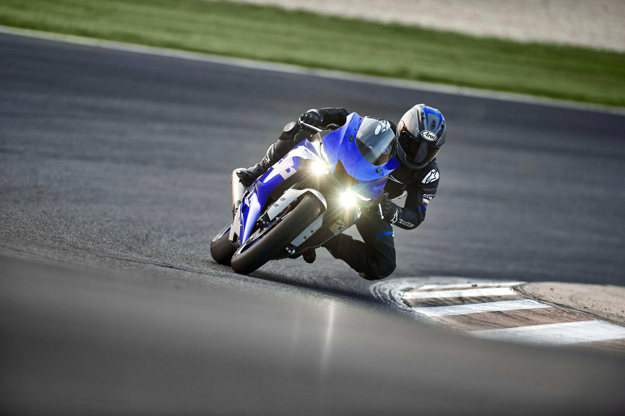 Yamaha R6